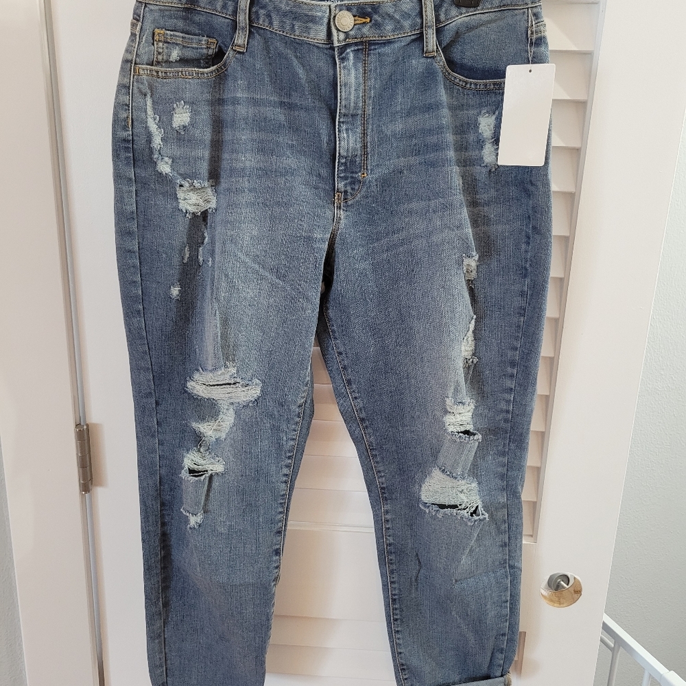 Belle & Sky distressed mom jean size 12